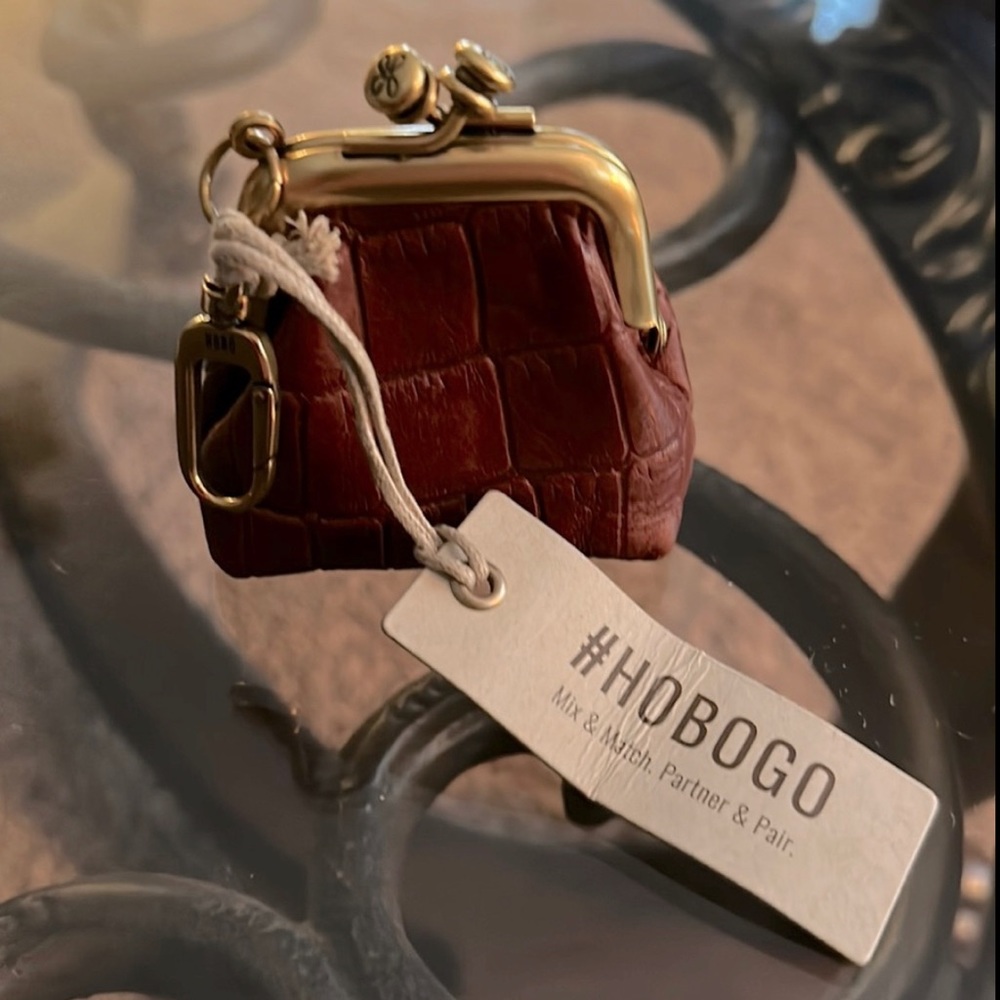 HOBO GO ❤️ for AirPods or other small essentials. It’s a Beautiful Bag Charm~NWT - Picture 4 of 8